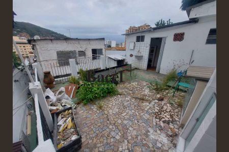 Casa à venda com 428m², 4 quartos e 1 vaga