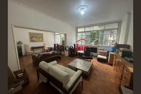 Apartamento à venda com 188m², 4 quartos e 1 vaga