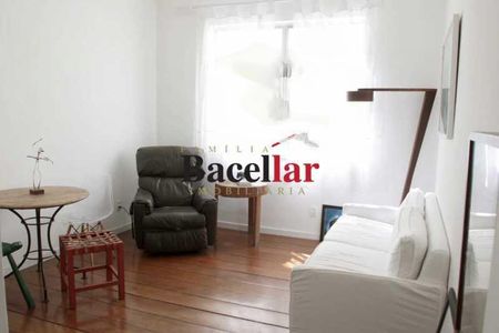 Apartamento à venda com 3 quartos, 80m² em Grajaú, Rio de Janeiro
