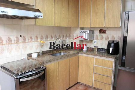 Apartamento à venda com 3 quartos, 80m² em Grajaú, Rio de Janeiro