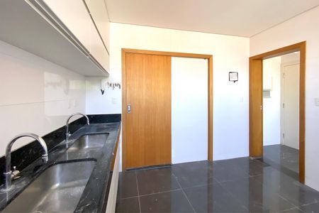 Apartamento à venda com 150m², 4 quartos e 4 vagasCozinha