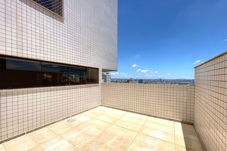 Apartamento à venda com 150m², 4 quartos e 4 vagasÁrea comum - Pátio