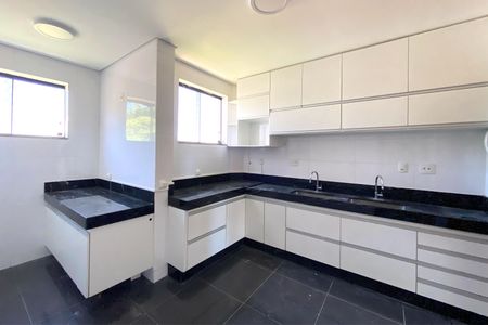 Apartamento à venda com 150m², 4 quartos e 4 vagasCozinha