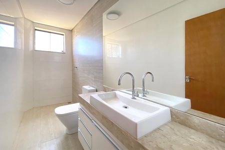 Apartamento à venda com 150m², 4 quartos e 4 vagasBanheiro