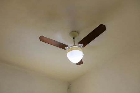 Casa de condomínio à venda com 160m², 2 quartos e 1 vagaQuarto de Serviço