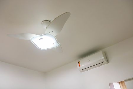 Casa de condomínio à venda com 160m², 2 quartos e 1 vagaQuarto Suíte