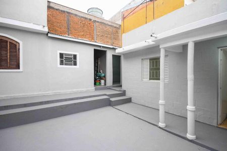 Casa para alugar com 86m², 2 quartos e 1 vagaQuintal