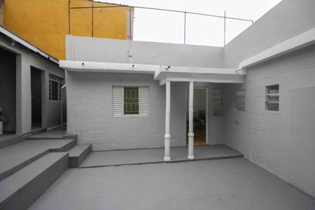 Casa para alugar com 86m², 2 quartos e 1 vagaQuintal