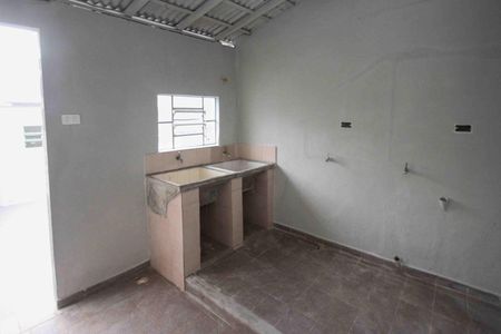 Casa para alugar com 86m², 2 quartos e 1 vagaÁrea de Serviços