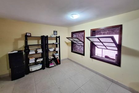 Casa à venda com 300m², 3 quartos e 2 vagasAnexo