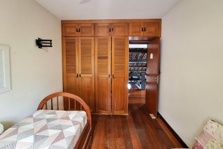 Casa à venda com 300m², 3 quartos e 2 vagasQuarto 1