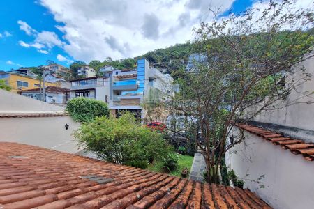 Casa à venda com 300m², 3 quartos e 2 vagasQuarto 1