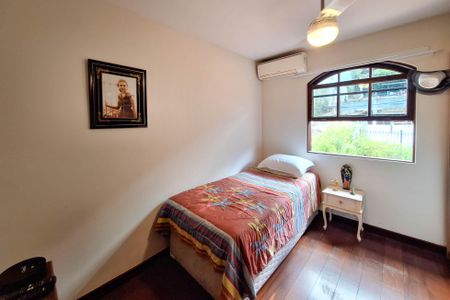 Casa à venda com 300m², 3 quartos e 2 vagasQuarto 2