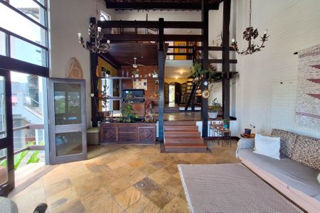 Casa à venda com 300m², 3 quartos e 2 vagasSala 2