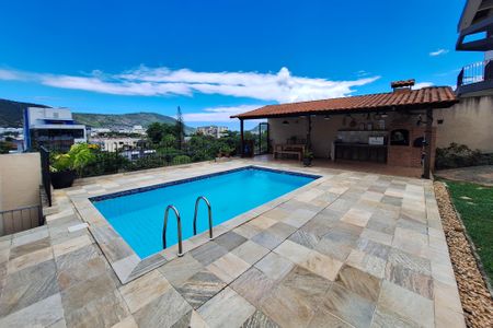 Casa à venda com 300m², 3 quartos e 2 vagasQuintal