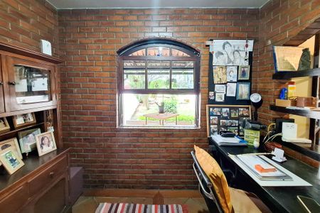 Casa à venda com 300m², 3 quartos e 2 vagasEscritório