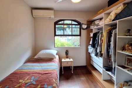 Casa à venda com 300m², 3 quartos e 2 vagasQuarto 2