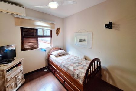 Casa à venda com 300m², 3 quartos e 2 vagasQuarto 1