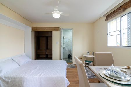 Casa para alugar com 65m², 1 quarto e sem vagaSala e Quarto