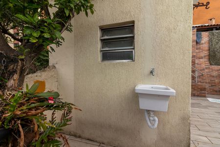 Casa para alugar com 8m², 1 quarto e sem vagaÁrea de Serviço