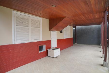 Casa para alugar com 360m², 4 quartos e 5 vagas Casa para alugar com 360m², 4 quartos e 5 vagasÁrea externa
