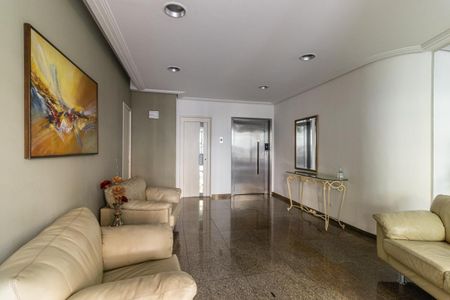 Apartamento à venda com 200m², 3 quartos e 3 vagasHall Social