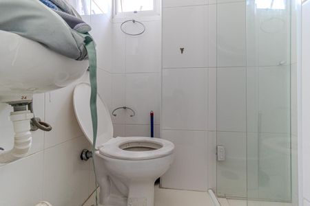Apartamento à venda com 200m², 3 quartos e 3 vagas Apartamento à venda com 200m², 3 quartos e 3 vagasBanheiro de Serviço
