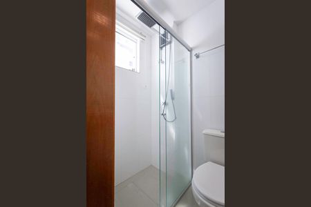 Apartamento para alugar com 55m², 2 quartos e 1 vaga Apartamento para alugar com 55m², 2 quartos e 1 vagaBanheiro da suíte