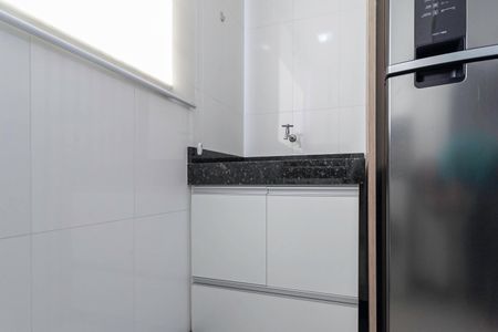 Apartamento para alugar com 55m², 2 quartos e 1 vaga Apartamento para alugar com 55m², 2 quartos e 1 vagaCozinha e Área de Serviço
