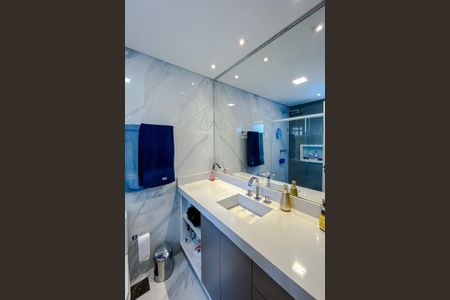 Apartamento à venda com 117m², 3 quartos e 2 vagasBanheiro da Suíte