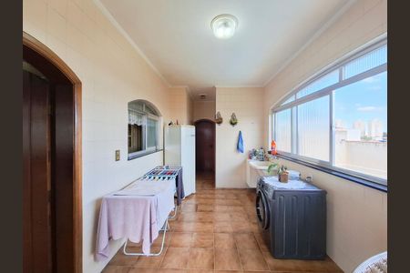 Casa à venda com 495m², 3 quartos e 4 vagas Casa à venda com 495m², 3 quartos e 4 vagasÁrea de Serviço