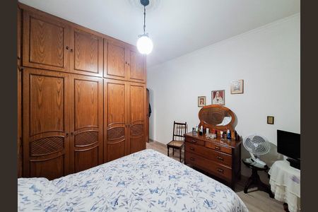 Casa à venda com 495m², 3 quartos e 4 vagas Casa à venda com 495m², 3 quartos e 4 vagasQuarto 1