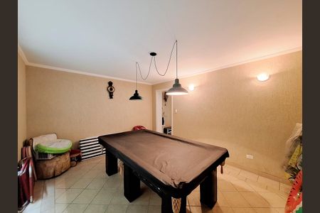 Casa à venda com 495m², 3 quartos e 4 vagas Casa à venda com 495m², 3 quartos e 4 vagasSala de Jogos