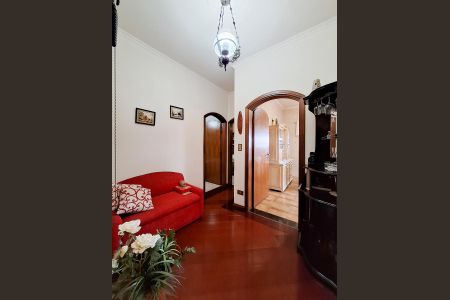 Casa à venda com 495m², 3 quartos e 4 vagas Casa à venda com 495m², 3 quartos e 4 vagasHall