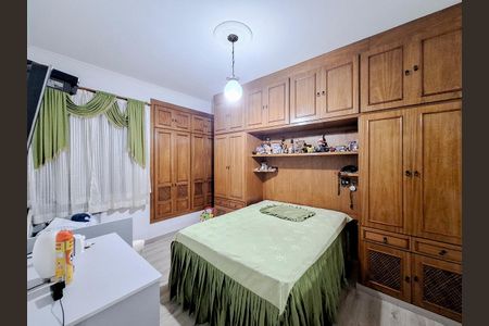 Casa à venda com 495m², 3 quartos e 4 vagas Casa à venda com 495m², 3 quartos e 4 vagasQuarto 3