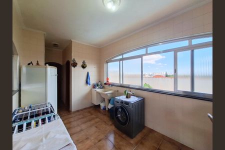 Casa à venda com 495m², 3 quartos e 4 vagas Casa à venda com 495m², 3 quartos e 4 vagasÁrea de Serviço