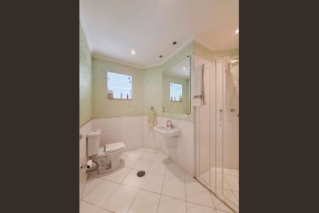 Casa à venda com 495m², 3 quartos e 4 vagas Casa à venda com 495m², 3 quartos e 4 vagasBanheiro