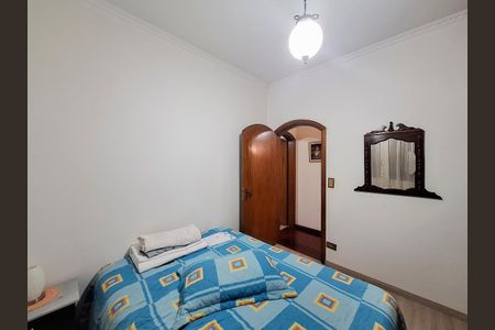 Casa à venda com 495m², 3 quartos e 4 vagas Casa à venda com 495m², 3 quartos e 4 vagasQuarto 2