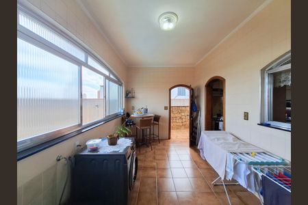 Casa à venda com 495m², 3 quartos e 4 vagas Casa à venda com 495m², 3 quartos e 4 vagasÁrea de Serviço