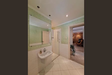 Casa à venda com 495m², 3 quartos e 4 vagas Casa à venda com 495m², 3 quartos e 4 vagasBanheiro