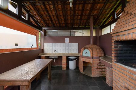 Apartamento para alugar com 48m², 2 quartos e 1 vaga Apartamento para alugar com 48m², 2 quartos e 1 vagaÁrea comum - Churrasqueira