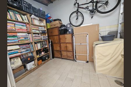 Casa à venda com 92m², 2 quartos e 1 vagaÁrea de Serviço