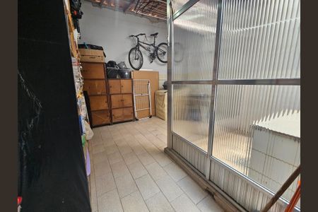 Casa à venda com 92m², 2 quartos e 1 vagaÁrea de Serviço