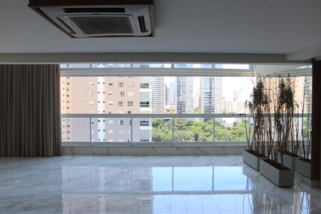 Apartamento para alugar com 186m², 3 quartos e 3 vagasSala