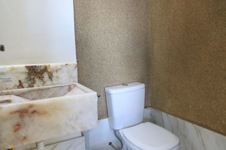 Apartamento para alugar com 186m², 3 quartos e 3 vagasLavabo