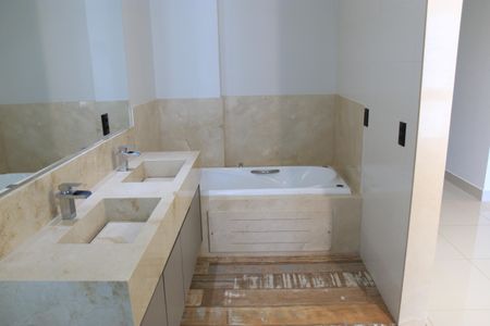 Apartamento para alugar com 186m², 3 quartos e 3 vagasBanheiro da Suíte 3