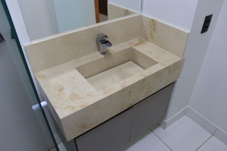 Apartamento para alugar com 186m², 3 quartos e 3 vagasBanheiro da Suíte 1