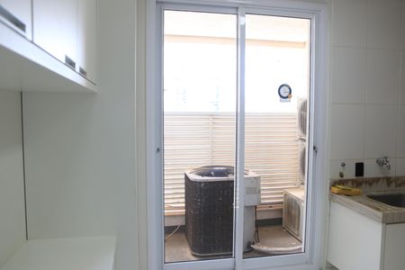 Apartamento para alugar com 186m², 3 quartos e 3 vagasÁrea de Serviço