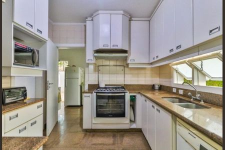 Casa de condomínio à venda com 629m², 4 quartos e 3 vagasFoto 08