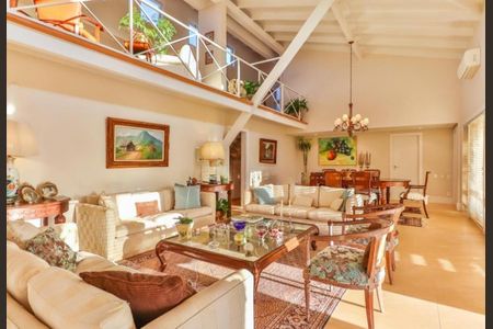 Casa de condomínio à venda com 629m², 4 quartos e 3 vagasFoto 11